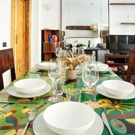 Dehomes - Porta Ticinese Luxury Apartment Milan